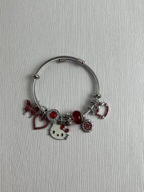 460 Red Hello Kitty Bracelet cute